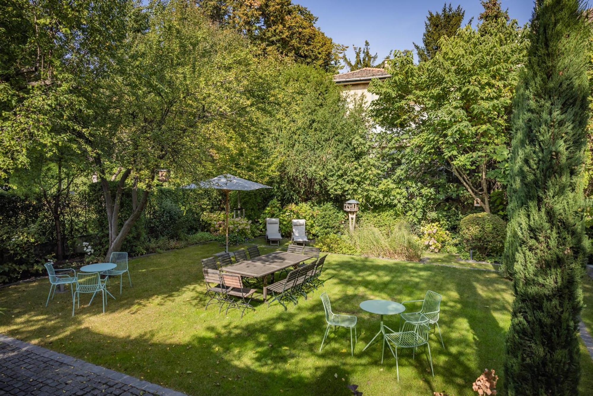 Bagatelle Gardenhouse, Budapest